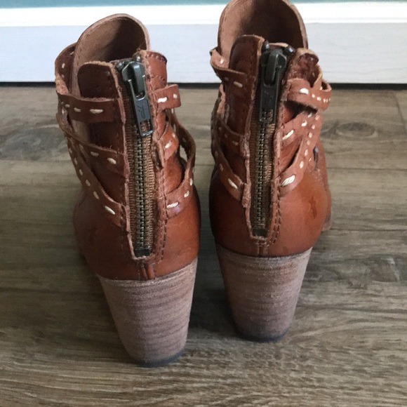 Frye Naomi Pickstitch Shooties Boots Whiskey  7.5M  ankle,boho, western, rustic - Picture 5 of 10